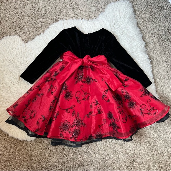 Blueberi Blvd Velvety Long-sleeve Holiday Dress | 2T - Picture 2 of 12
